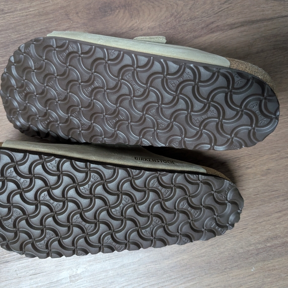 Birkenstock Beige Suede Sandals - Picture 8 of 8